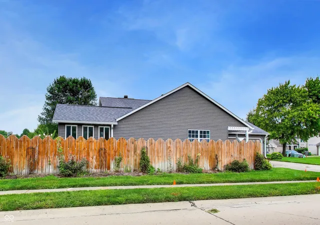 Photo 2 of Sale Pending at 3717 Paddington Ln N, Indianapolis, IN 46268 | MLS# 22124905 | Listing updated on 2026-09-20