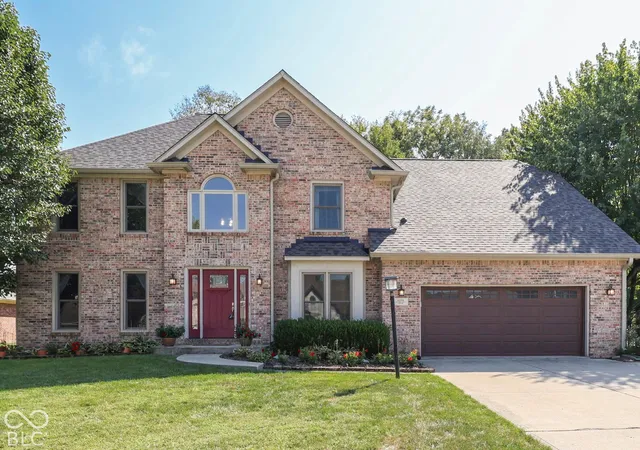 Photo 1 of Single family home for sale at 4275 Silver Hl Dr, Greenwood, IN 46142 | MLS# 22124912 | Listing updated on 2026-10-15