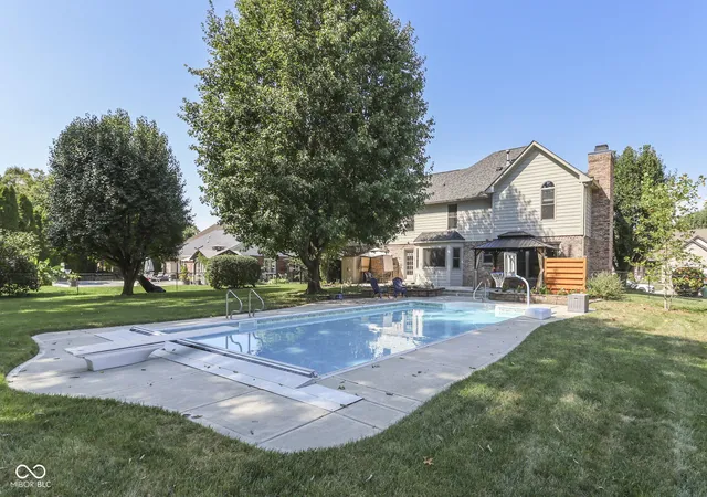 Photo 1 of Single family home for sale at 4275 Silver Hl Dr, Greenwood, IN 46142 | MLS# 22124912 | Listing updated on 2026-09-22