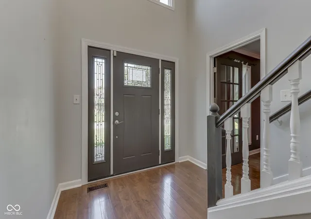 Photo 4 of Single family home for sale at 4275 Silver Hl Dr, Greenwood, IN 46142 | MLS# 22124912 | Listing updated on 2026-09-22
