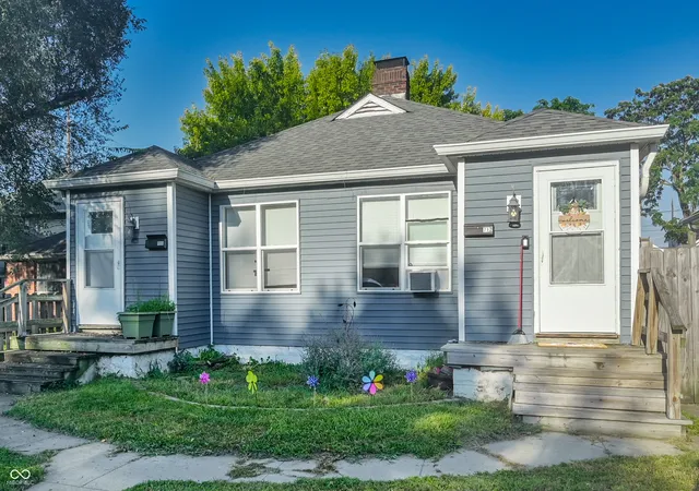 Photo 3 of Sale Pending at 710-712 E Pleasant Run Pkwy N Dr, Indianapolis, IN 46203 | MLS# 22124935 | Listing updated on 2026-09-13