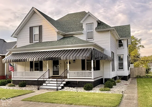 Photo 1 of Single family home for sale at 422 W Mechanic St, Shelbyville, IN 46176 | MLS# 22124946 | Listing updated on 2026-10-20