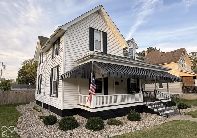Photo 1 of Single family home for sale at 422 W Mechanic St, Shelbyville, IN 46176 | MLS# 22124946 | Listing updated on 2026-10-20
