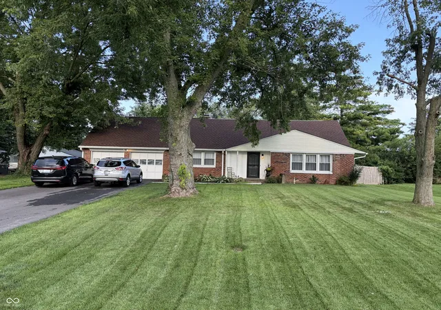 Photo 1 of Single family home for sale at 2945 S Kenmore Rd, Indianapolis, IN 46203 | MLS# 22124955 | Listing updated on 2026-10-30