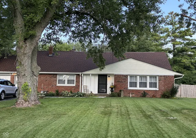 Photo 1 of Single family home for sale at 2945 S Kenmore Rd, Indianapolis, IN 46203 | MLS# 22124955 | Listing updated on 2026-10-30