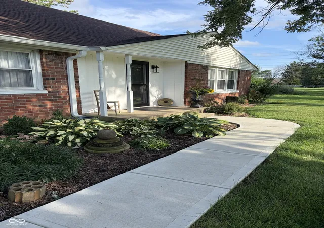 Photo 2 of Single family home for sale at 2945 S Kenmore Rd, Indianapolis, IN 46203 | MLS# 22124955 | Listing updated on 2026-10-30