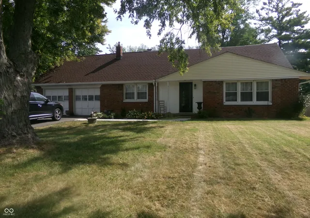 Photo 3 of Single family home for sale at 2945 S Kenmore Rd, Indianapolis, IN 46203 | MLS# 22124955 | Listing updated on 2026-10-30