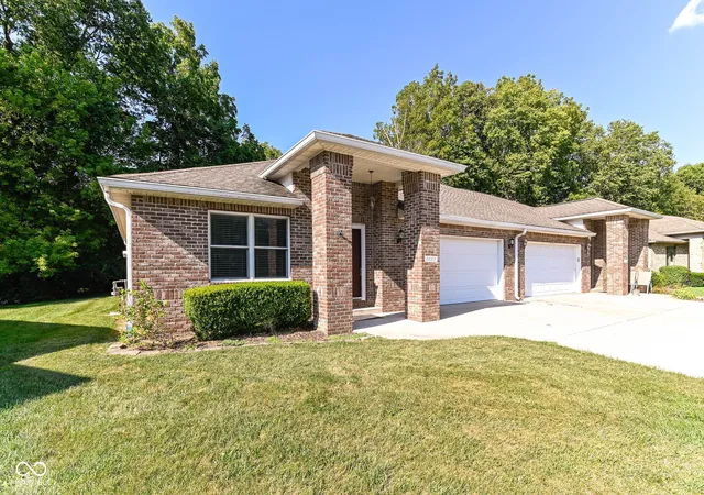 Photo 2 of Sale Pending at 5022 W Quail Ridge Dr, Muncie, IN 47304 | MLS# 22124958 | Listing updated on 2026-09-23