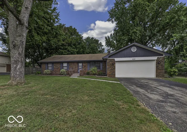 Photo 1 of Single family home for sale at 4334 W Fairview Rd, Greenwood, IN 46142 | MLS# 22124963 | Listing updated on 2026-10-07