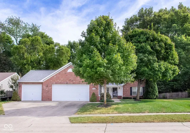 Photo 1 of Single family home for sale at 104 Trowbridge Dr, Lafayette, IN 47909 | MLS# 22124970 | Listing updated on 2026-09-16