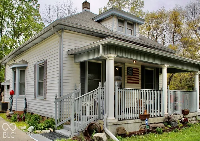 Photo 1 of Single family home for sale at 1502 S Arlington Ave, Indianapolis, IN 46203 | MLS# 22124979 | Listing updated on 2026-10-12