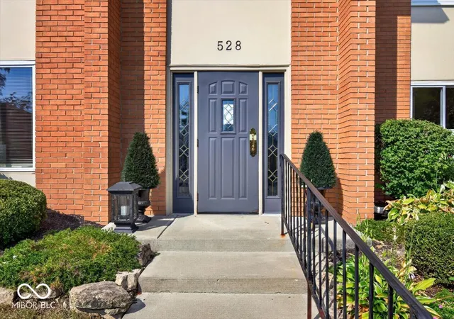 Photo 3 of Condo for sale at 528 E Hunters Dr #D, Carmel, IN 46032 | MLS# 22125003 | Listing updated on 2026-10-05