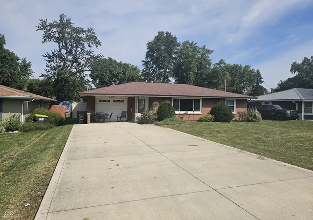 Sale Pending at 2320 E 10th Street, Anderson, IN 46012 | MLS# 22125014 | Listing updated on 2026-09-13