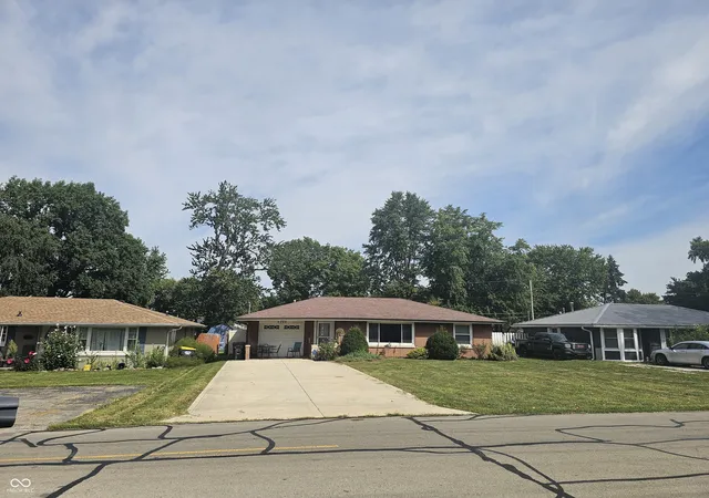 Photo 1 of Sale Pending at 2320 E 10th Street, Anderson, IN 46012 | MLS# 22125014 | Listing updated on 2026-09-13