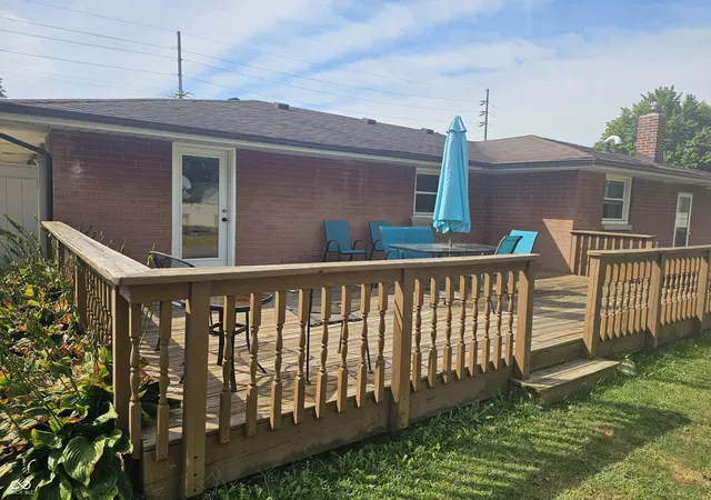 Photo 3 of Sale Pending at 2320 E 10th Street, Anderson, IN 46012 | MLS# 22125014 | Listing updated on 2026-09-13