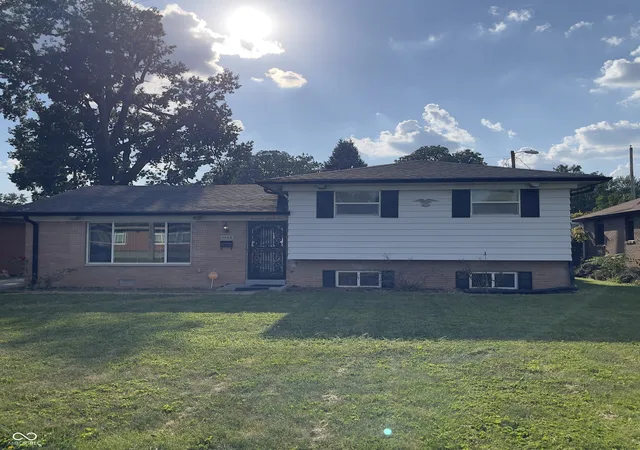 Photo 1 of Single family home for sale at 1426 N Graham Ave, Indianapolis, IN 46219 | MLS# 22125029 | Listing updated on 2026-10-05