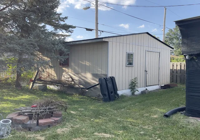 Photo 4 of Single family home for sale at 1426 N Graham Ave, Indianapolis, IN 46219 | MLS# 22125029 | Listing updated on 2026-10-21