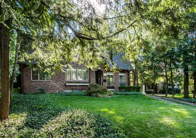 Photo 3 of Sale Pending at 5875 Guilford Ave, Indianapolis, IN 46220 | MLS# 22125035 | Listing updated on 2026-09-18