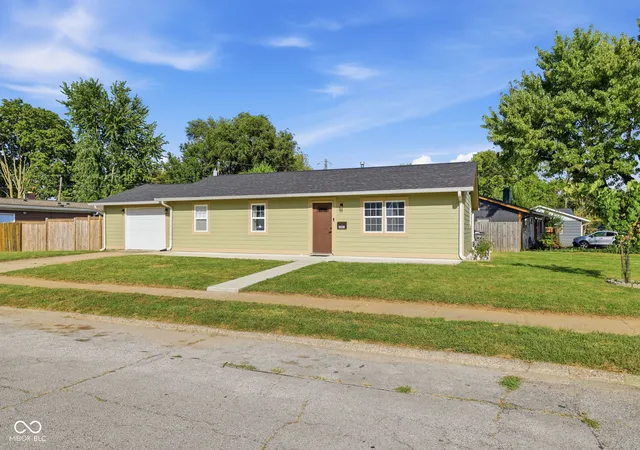 Photo 2 of Sale Pending at 3201 Chrysler St, Indianapolis, IN 46224 | MLS# 22125041 | Listing updated on 2026-09-16
