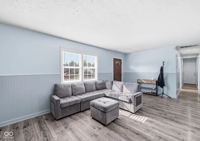 Photo 4 of Sale Pending at 3201 Chrysler St, Indianapolis, IN 46224 | MLS# 22125041 | Listing updated on 2026-09-16
