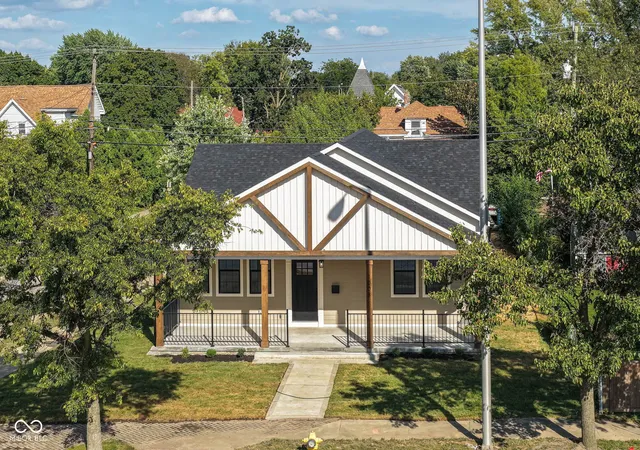 Photo 3 of Single family home for sale at 1008 S 8th Street, Noblesville, IN 46060 | MLS# 22125088 | Listing updated on 2026-09-30