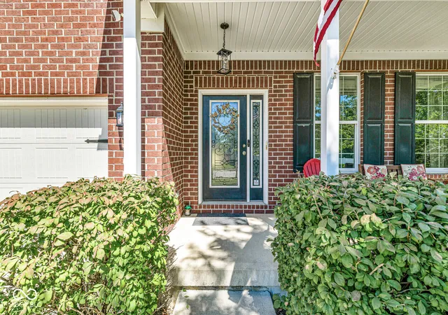 Photo 4 of Sale Pending at 8486 Vyners Ln, Avon, IN 46123 | MLS# 22125112 | Listing updated on 2026-09-14
