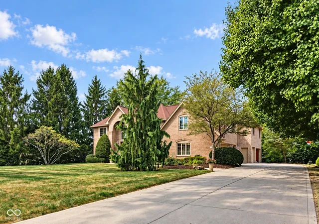 Photo 3 of Single family home for sale at 7437 W Banton Cir, New Palestine, IN 46163 | MLS# 22125113 | Listing updated on 2026-09-19