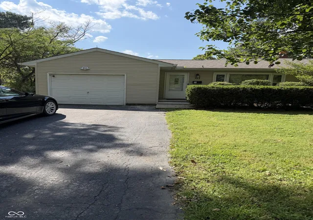 Photo 3 of Single family home for sale at 323 N Hillsdale Dr, Bloomington, IN 47408 | MLS# 22125131 | Listing updated on 2026-09-21