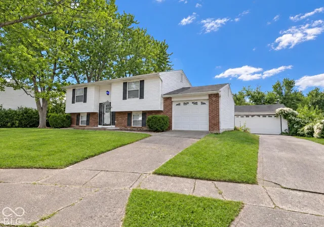Photo 1 of Single family home for sale at 9033 Caminito Ct, Indianapolis, IN 46234 | MLS# 22125147 | Listing updated on 2026-10-10
