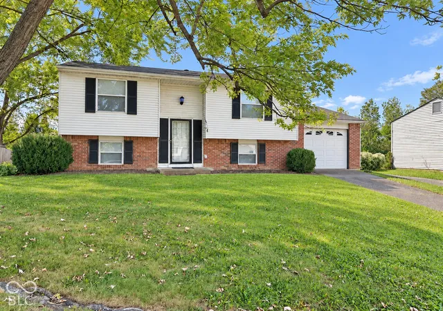 Photo 1 of Single family home for sale at 9033 Caminito Ct, Indianapolis, IN 46234 | MLS# 22125147 | Listing updated on 2026-10-11