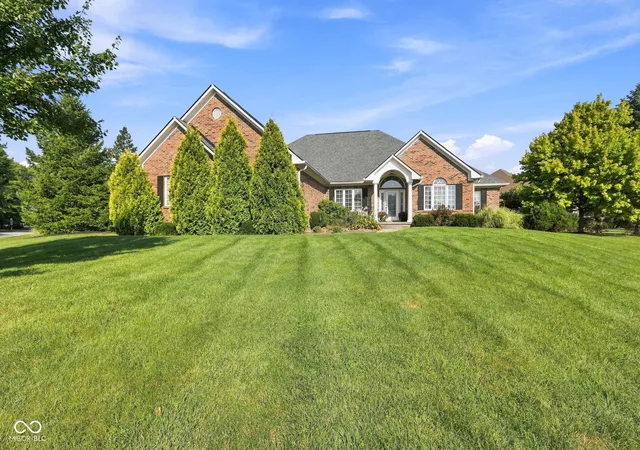 Photo 2 of Single family home for sale at 7630 Bluebird Ct, Brownsburg, IN 46112 | MLS# 22125153 | Listing updated on 2026-10-05