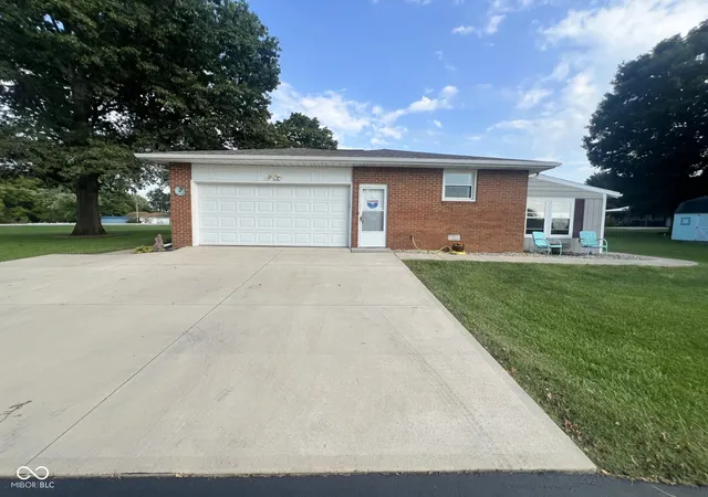 Photo 3 of Sale Pending at 4849 W State Rd 38, New Castle, IN 47362 | MLS# 22125155 | Listing updated on 2026-09-13