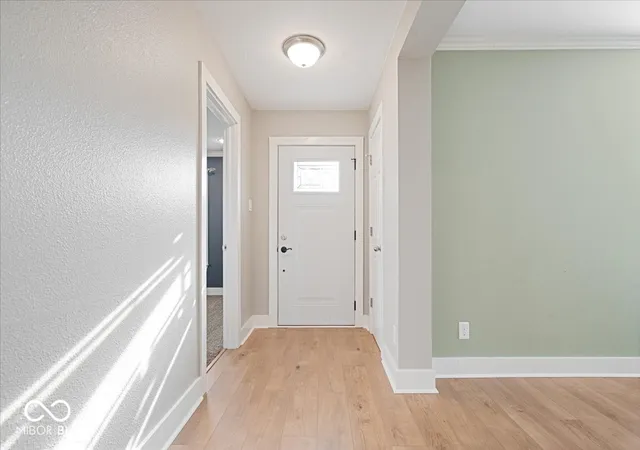 Photo 3 of Single family home for sale at 6862 Eagle Xing Blvd, Brownsburg, IN 46112 | MLS# 22125168 | Listing updated on 2026-09-29