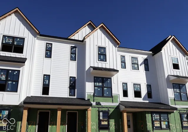 Photo 2 of Townhouse for sale at 7060 Wilden Dr, Brownsburg, IN 46112 | MLS# 22125176 | Listing updated on 2026-10-10