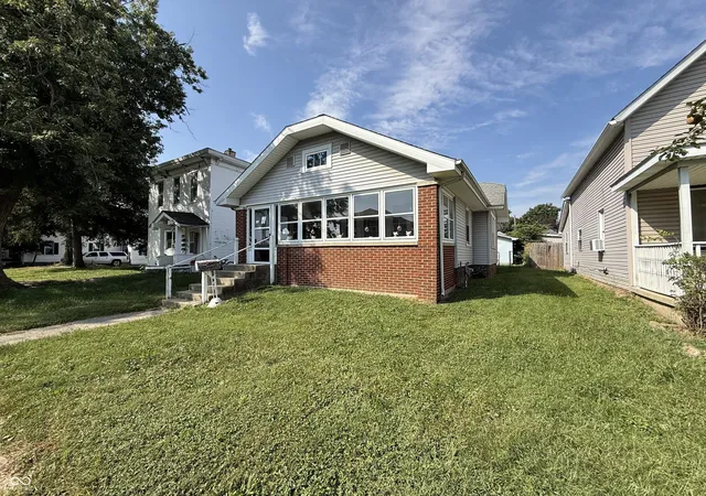 Photo 3 of Sale Pending at 504 N Columbia, Frankfort, IN 46041 | MLS# 22125177 | Listing updated on 2026-09-12