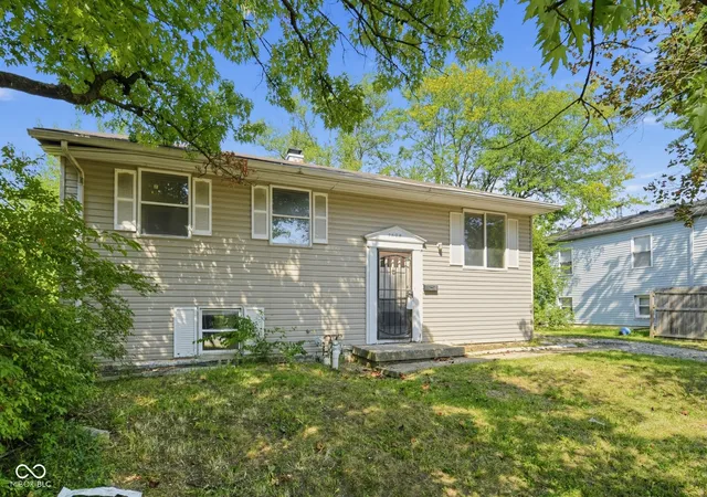 Photo 2 of Sale Pending at 7608 Ruskin Pl, Indianapolis, IN 46226 | MLS# 22125181 | Listing updated on 2026-10-27