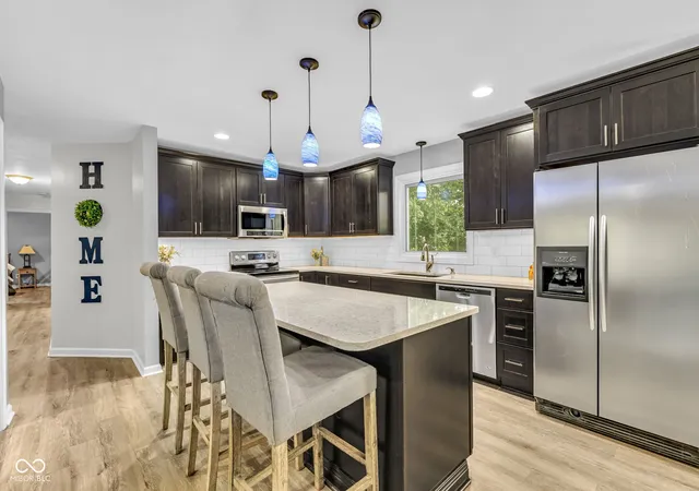 Photo 4 of Sale Pending at 1221 Normandie Ct, Avon, IN 46123 | MLS# 22125205 | Listing updated on 2026-09-19