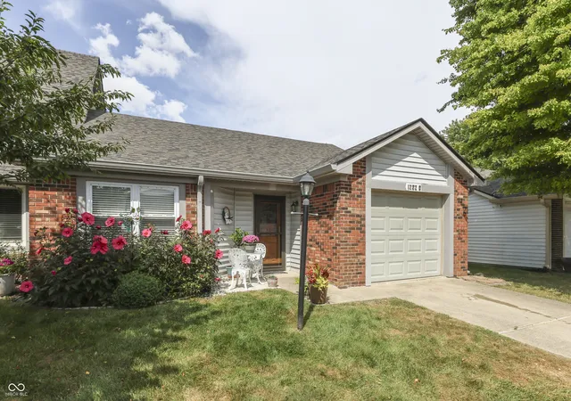Photo 2 of Condo for sale at 1222 N Paradise Way #D, Greenwood, IN 46143 | MLS# 22125208 | Listing updated on 2026-09-13