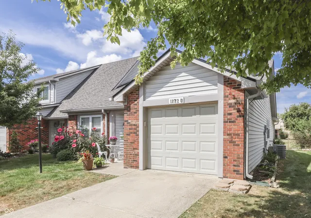 Photo 3 of Condo for sale at 1222 N Paradise Way #D, Greenwood, IN 46143 | MLS# 22125208 | Listing updated on 2026-09-13