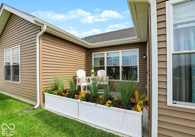 Photo 3 of Single family home for sale at 134 Maxim Ct, Indianapolis, IN 46229 | MLS# 22125219 | Listing updated on 2026-10-10