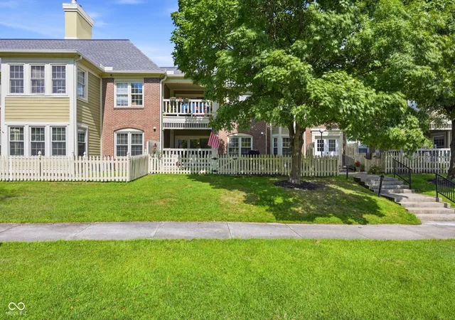 Photo 2 of Condo for sale at 7601 Newport Bay Dr #112, Indianapolis, IN 46240 | MLS# 22125256 | Listing updated on 2026-09-19