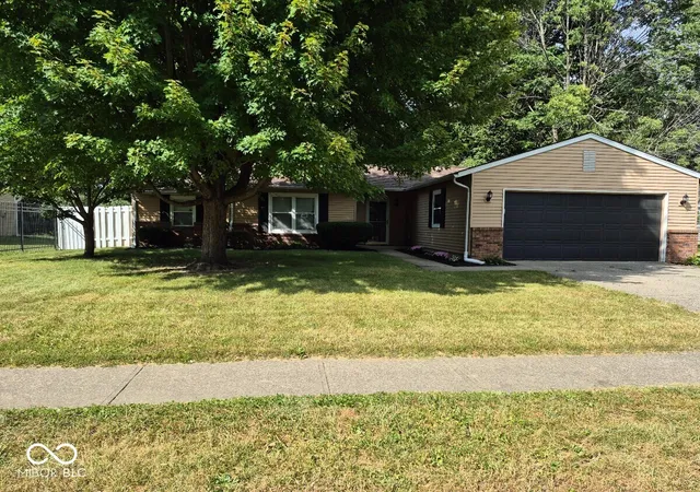 Photo 1 of Single family home for sale at 4210 Oil Crk Dr, Indianapolis, IN 46268 | MLS# 22125260 | Listing updated on 2026-09-14