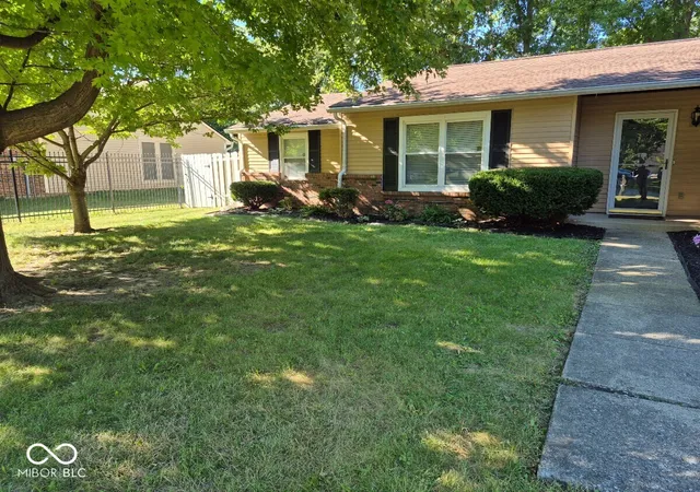 Photo 3 of Single family home for sale at 4210 Oil Crk Dr, Indianapolis, IN 46268 | MLS# 22125260 | Listing updated on 2026-09-14