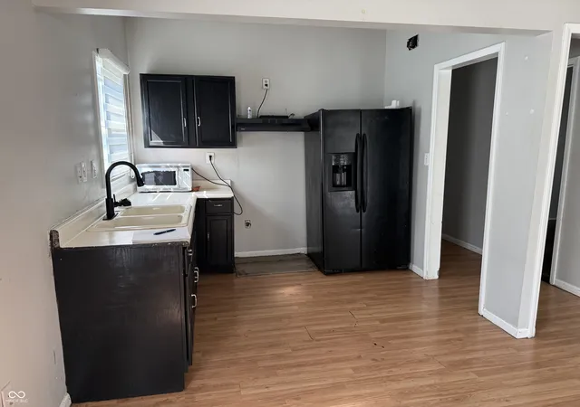Photo 3 of Sale Pending at 921 Marion Ave, Indianapolis, IN 46221 | MLS# 22125293 | Listing updated on 2026-09-15