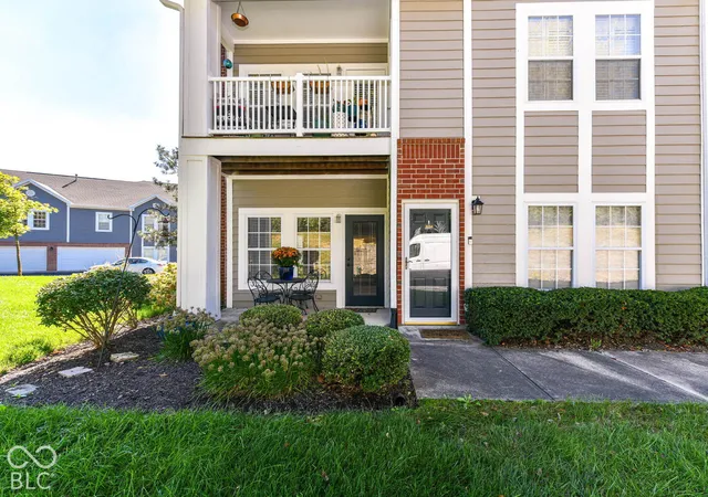 Photo 3 of Condo for sale at 9750 Herring Gull Dr, Carmel, IN 46280 | MLS# 22125316 | Listing updated on 2026-10-05