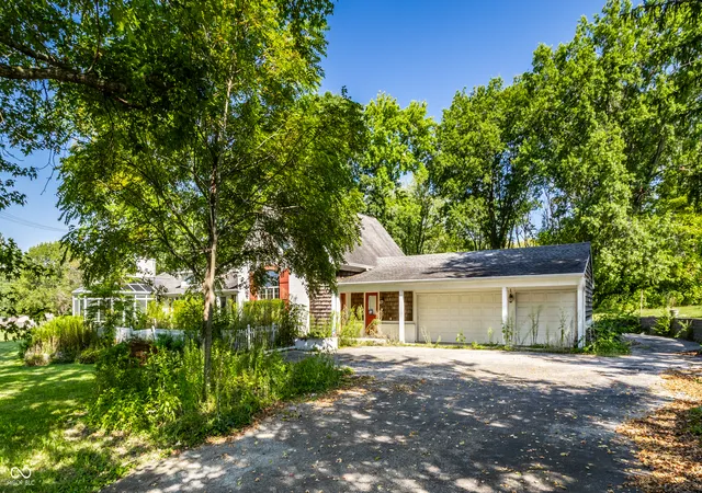 Photo 3 of Single family home for sale at 6301 S 800 East, Zionsville, IN 46077 | MLS# 22125321 | Listing updated on 2026-09-21