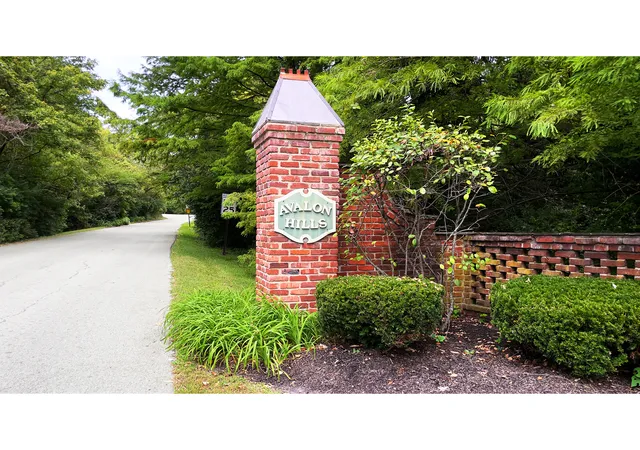 Photo 2 of Single family home for sale at 6240 Azure Ln, Indianapolis, IN 46220 | MLS# 22125329 | Listing updated on 2026-10-06