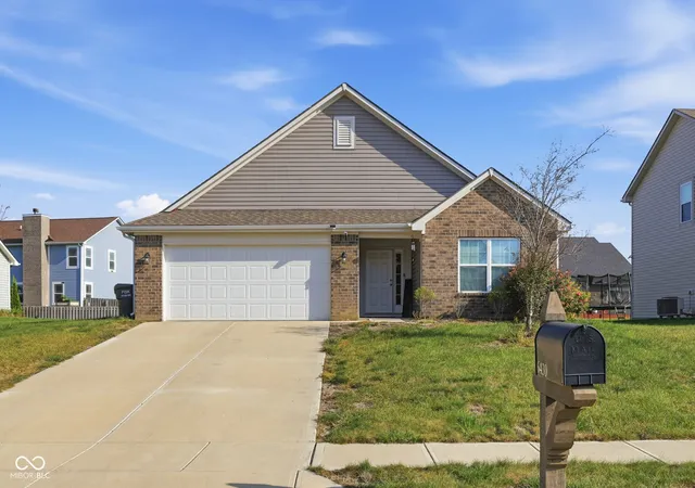 Photo 1 of Single family home for sale at 6430 W Mulberry Way, Greenfield, IN 46140 | MLS# 22125355 | Listing updated on 2026-10-05