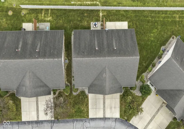 Photo 32 of Sale Pending at 214 Doral Park Dr, Kokomo, IN 46901 | MLS# 22125412 | Listing updated on 2026-10-06