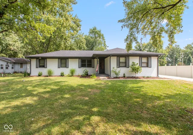 Photo 1 of Single family home for sale at 10045 N Balfer Dr E, Fortville, IN 46040 | MLS# 22125422 | Listing updated on 2026-10-06
